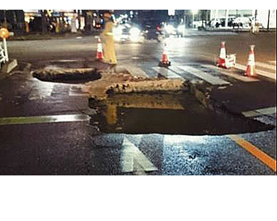 道路陥没事例写真2